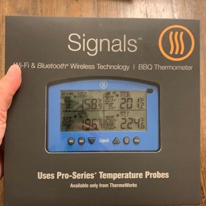ThermoWorks Signals Wi-Fi and wireless BBQ thermometer.
